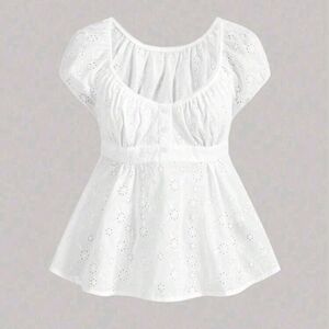 SHEIN White Flutter Sleeve Blouse Relaxed Fit